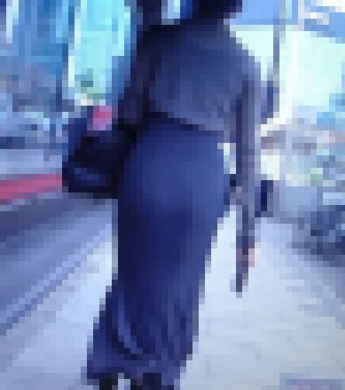 超スーパーハイスペック極上美人お姉さんが極薄タイトスカートモッコリ食い込ませて歩いてるよ　サンプル画像3
