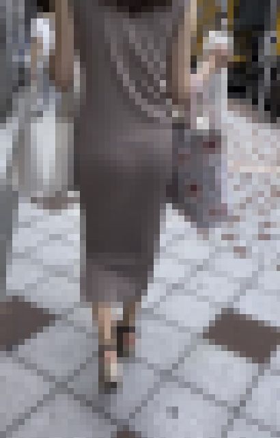 《4K・高画質》「絶妙なフィット感 ランジェリーの浮き出る感じも絶妙だ」 サンプル画像3