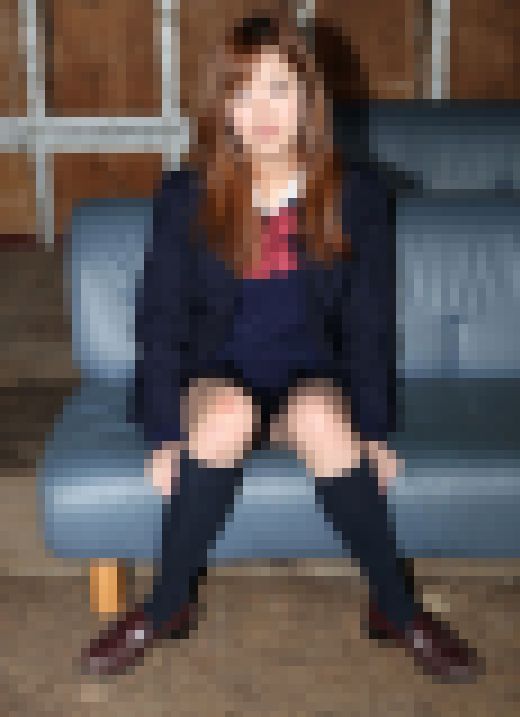 ◆素人投稿動画 方言が抜けきらない美形のギャル系女子大生さんを野外で裸にしちゃいます 【Part.05:全裸で自転車と倉庫でバイ サンプル画像3