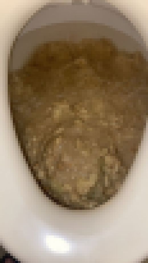 【快感】嗚咽しながら激しく嘔吐！音声あり　サンプル画像1