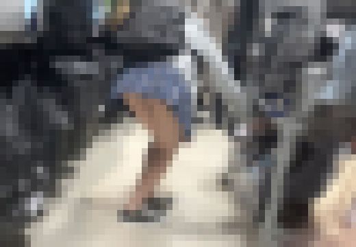 【同業者編】【3作品セット】J◯様とOL様の直下逆さシリーズ【パンチラ】【生足】　サンプル画像3