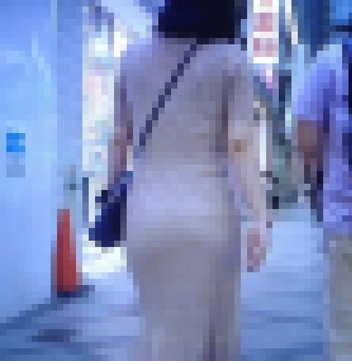 清楚系の美人お姉さんがタイトワンピ着てエロ尻密着させて歩いてるよ サンプル画像2