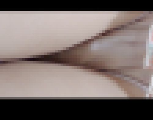 接写パンチラ 盗撮 穿き古した下着?いい感じにくたってる 個人撮影 シミパン サンプル画像1
