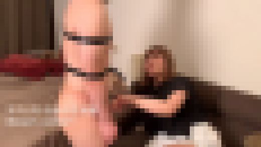 六本木パパ活ラウンジ嬢りこ様が貢ぎM男に舐め奉仕させ自身の性欲と嗜虐欲を満たし手で慈悲を与える サンプル画像2