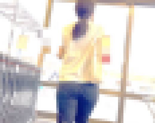 【40代のお尻】ブルンブルン揺れる　かあさんのデッカいケツw ち○ぽ挟んで尻ズリしたいw　サンプル画像3