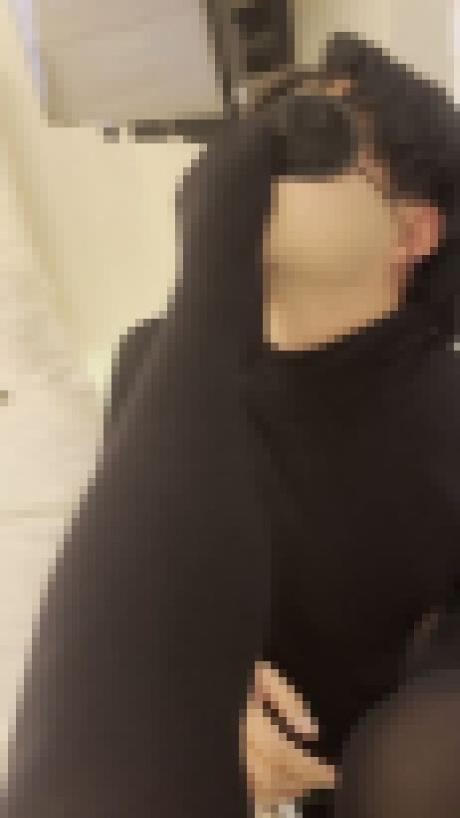 歌舞伎町のドSキャバ嬢あんな様によるムレムレ黒パンストでM男いじめ主観Ver.　サンプル画像1