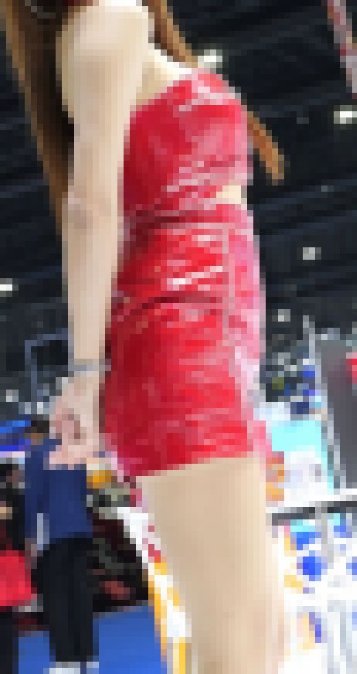 自撮り撮影会に潜入!どさくさでP狙いローアングル、近い!! サンプル画像3