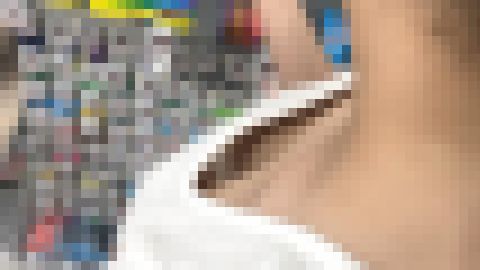 胸チラ14■立ち姿で隙間ができるOLさん サンプル画像3