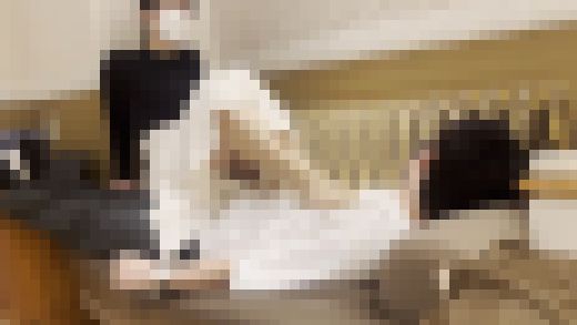 化粧品メーカー勤務OL様による ブチギレ顔面足置き&窒息顔面騎乗 サンプル画像1
