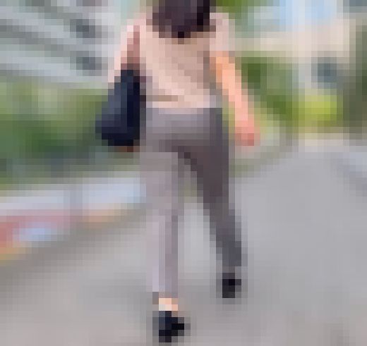 超Ｓクラスの高飛車ＯＬの美巨尻！長身エロボディにガチパッツンのデカ尻をムニュらせて庶民共を誘惑！ 下品なパンツスーツ OL編　サンプル画像3