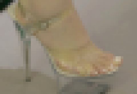 透明ハイヒールの中が蒸れ蒸れガール　サンプル画像2