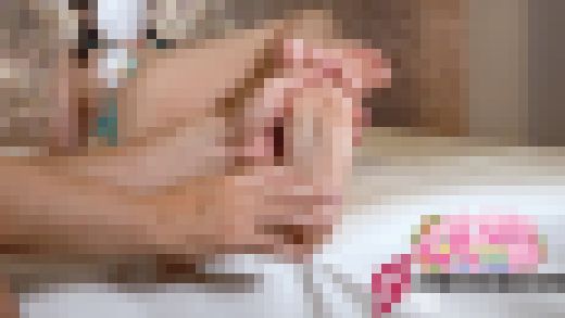 実は全身敏感ドS嬢王なごみ24cm弱過ぎ足裏膝裏〜お尻肩甲骨くすぐり　サンプル画像3