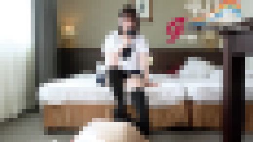 可愛いプチSマネ咲希が上履き&靴下で顔踏み匂い責め靴舐めご奉仕 サンプル画像2