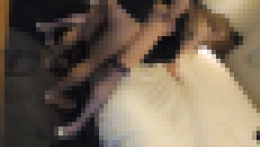 コンパニオンがパンツ忘れるとかアリ!?童貞後輩にいい思いさせようと思ったパイセンまさかの連続中出しw サンプル画像3