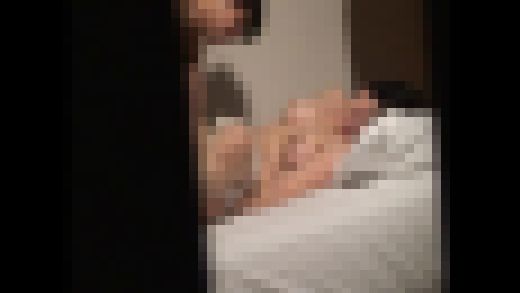 フル勃起チ○ポを見てしまったマッサージ嬢 あまりにもデカすぎて… File.2　サンプル画像1