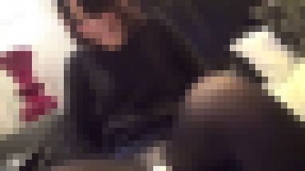 清楚で彼氏がいる21歳女子大生が電マ初体験でアソコをビショ濡れにして顔を紅潮させ喘ぐ　サンプル画像1