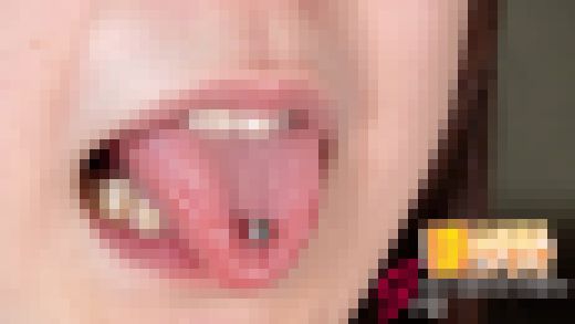 舌ピ優等生の咲希の舌ピアスが輝く美舌接写ディルドフェラレンズ舐め サンプル画像3