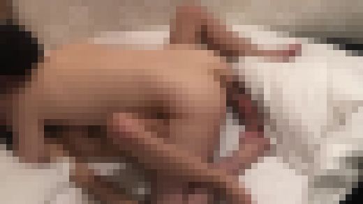 20歳ダウナー系●女の初体験をスマホでハメ撮り！痛がりながら処女喪失をスマホにしっかり収めちゃいました　サンプル画像3