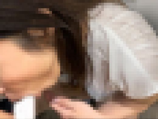 【美人ドM人妻リエ】トイレでクリオナニーさせながら濃厚フェラ命令。根元まで咥えて感じる人妻 サンプル画像3