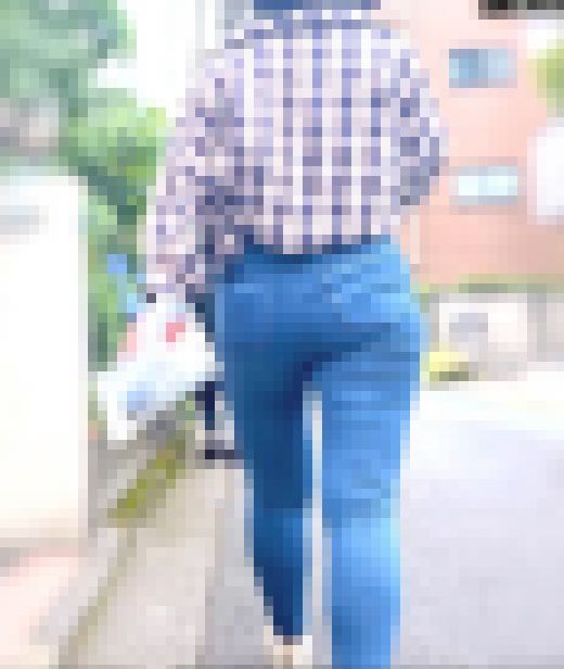 長身美ボディ女のエロ巨尻!自慢のデカ尻をパッツン+苦しそうにムニュらせて男を誘惑! 下品なスキニーデニム お姉さん編 サンプル画像3