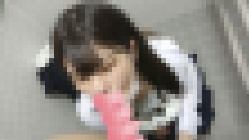 【半額セール！11/4まで】夏盛り女子○生【45】巨乳女子○生がオッパイを揺らしながらバックで突かれてザーメンお裾分けＷ　サンプル画像2