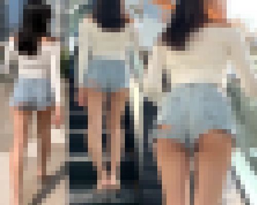 【高画質】おっぱいと短パンのハミ尻 パンツがはみ出てます！　サンプル画像1