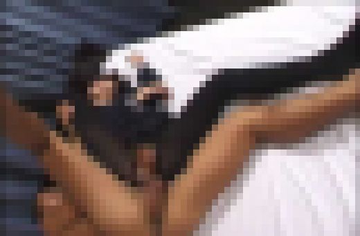 脚にピッタリとフィットする黒タイツを身に着けた女子学生を味わうフェティッシュ・スタイル…　Part 5　サンプル画像3