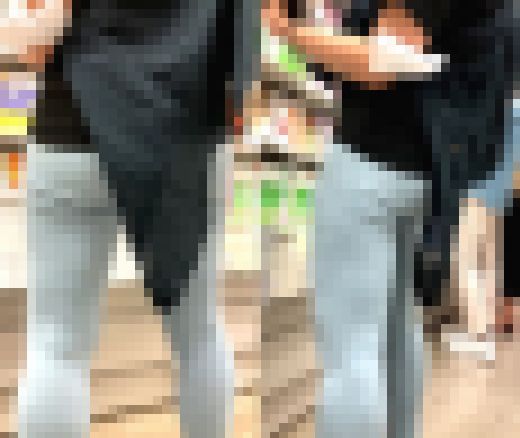 【期間限定】ほぼ生脚！？近未来SF的ピチピチボディスーツ【街中風景070】　サンプル画像2