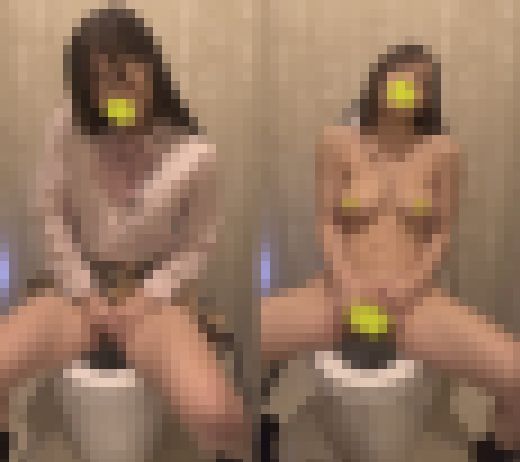 デパートのトイレでこっそりオナニーしちゃうJK123 サンプル画像1