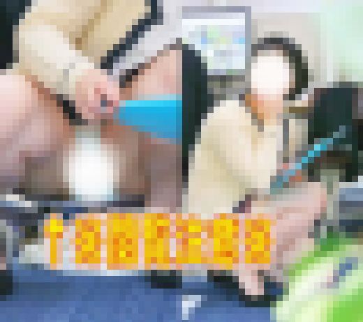 激レア!?こんなに汚しちゃって・・・セイリ中のパンティ覗き サンプル画像3