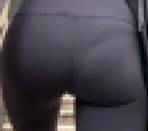 高画質 パンツライン尻のスレンダー巨乳美人 サンプル画像2