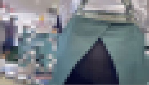【30代熟女尻】初々しい店員の黒スキニーケツを接写したら毛玉だらけwww【4K】　サンプル画像2