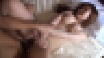 ギャルっぽい22歳女子大生がDカップを揺らして眉間にシワを寄せて快感に喘ぐ サンプル画像3