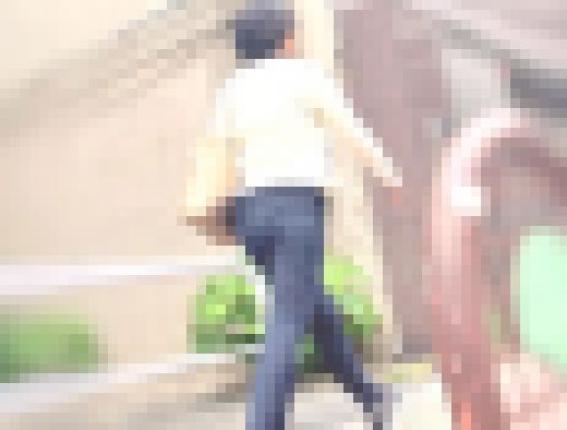 長身セレブ奥様のムニュつく美巨尻！熟したエロ柔尻とパンティラインを見せつけて庶民を誘惑！下品なスラックス 奥様編　サンプル画像3
