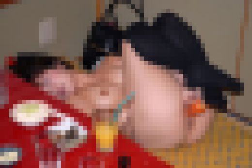 ◆素人投稿動画 「ここでエッチするんですか?人いるしヤバいでしょう」どこでもハメハメ 【Part.06:小料理屋さんの座敷でニン サンプル画像1