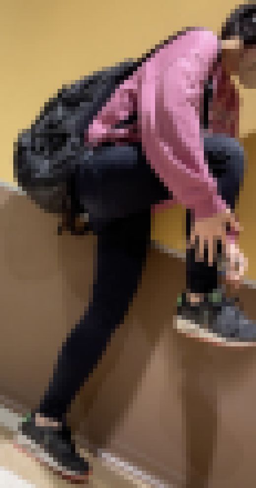 124 清楚で可愛い女子大生の黒スキニー尻　サンプル画像3