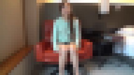スレンダー美脚の18歳フリーターが激しく突かれ喘ぎまくり感じ過ぎて放心状態になる　サンプル画像1