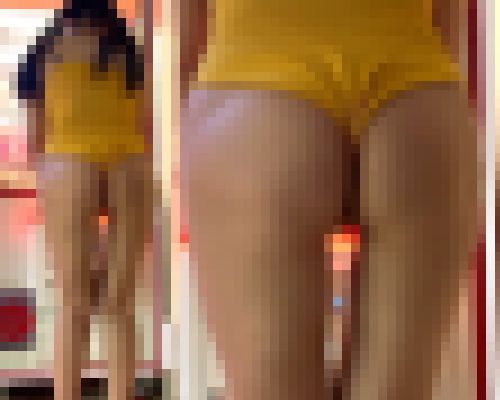 高画質 ハロウィン祭り 水着でUFOキャッチャー　サンプル画像1