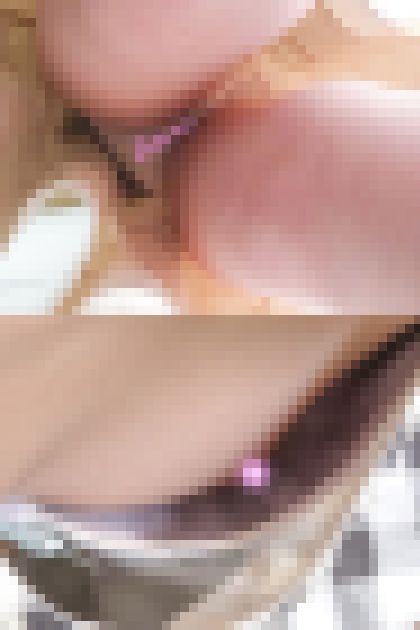 【宅配胸チラ】美人JD/ゆるゆる胸元から乳首まで丸見えでした【パンチラ/運送】　サンプル画像3