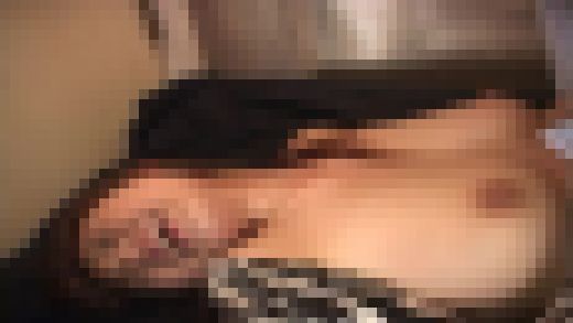 ドスケベ巨乳の隣りの奥さんは今日もボクの勃起チ○ポ狙って欲情している！File.1　サンプル画像1