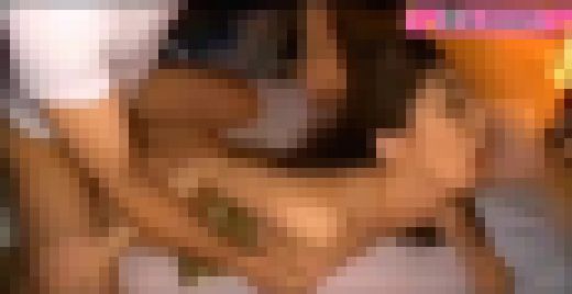 💘第１９２話💘 無防備な奥さん❤ 配送スタッフに勝手に合鍵を作られてねぇ、寝てる旦　サンプル画像3