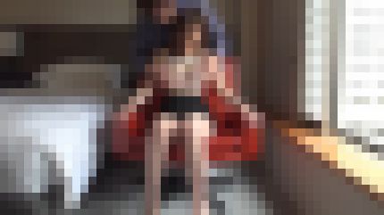 色白巨乳の21歳フリーターが奥を突かれ感じ過ぎてフラフラになる　サンプル画像1