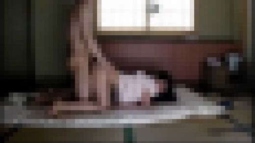 隠し撮りして勝手に発売しました。熟女マッサージ師を呼んだらむらむらしてチンポは興奮!収まりつかず… Part 1 IQPA-03 サンプル画像2