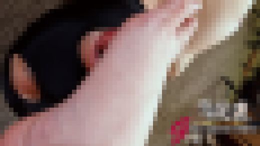 優しいご奉仕系痴女レイナ生足でＭ男顔踏み＆足裏足指舐めさせ痴撮り　サンプル画像2