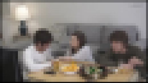 【ブリット】コタツの中で内緒で悪戯 #009 EQ-377-01 サンプル画像1