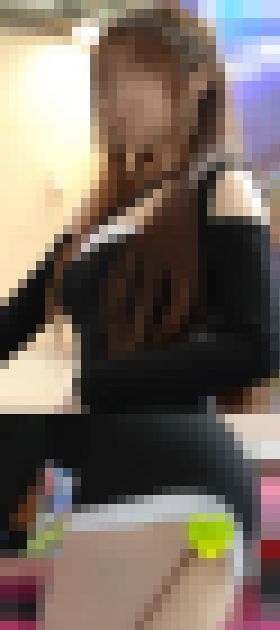 透明ハイヒールの中が蒸れ蒸れガール サンプル画像1