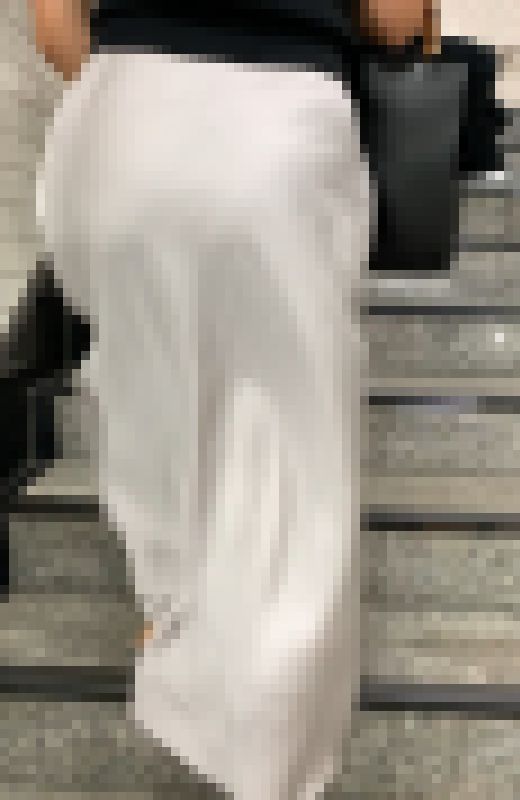 【OLシリーズ】サテンスカートが似合うエロい女に階段闊歩シーン【107】 サンプル画像2