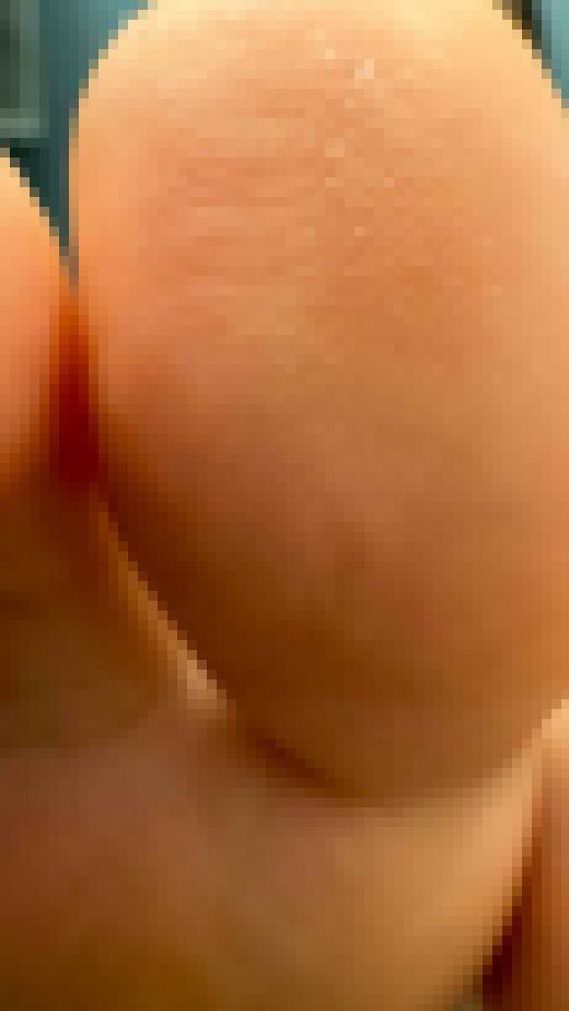 20代OLさん、厚底を履いて仕事をした後の蒸れた足の裏 サンプル画像2