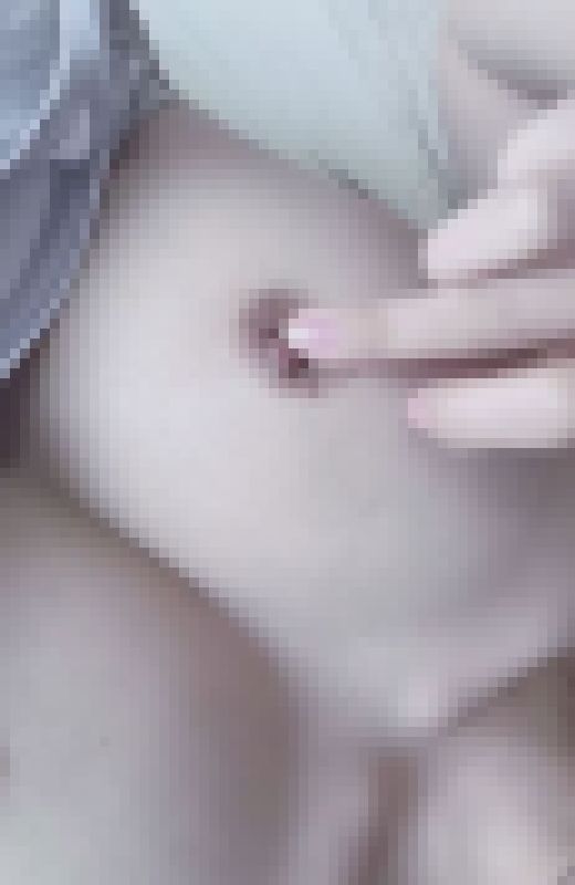 貧困裏アカ女子めぐの自撮りお乳揉み揉みお豆コリコリつまみ食いプチ自慰動画　サンプル画像3