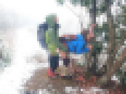 デカ尻美人のセフレに誘われ登山…雪の降る山という非現実シチュで青カン!温かい口マンコにホットザーメン注入しごっくんシてもらった サンプル画像2